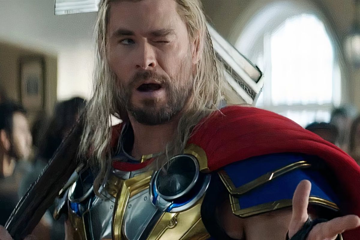 Chris Hemsworth Gửi Video “Di Sản của Thor” Đánh Dấu 15 Năm Gắn Bó Với Vai Thor