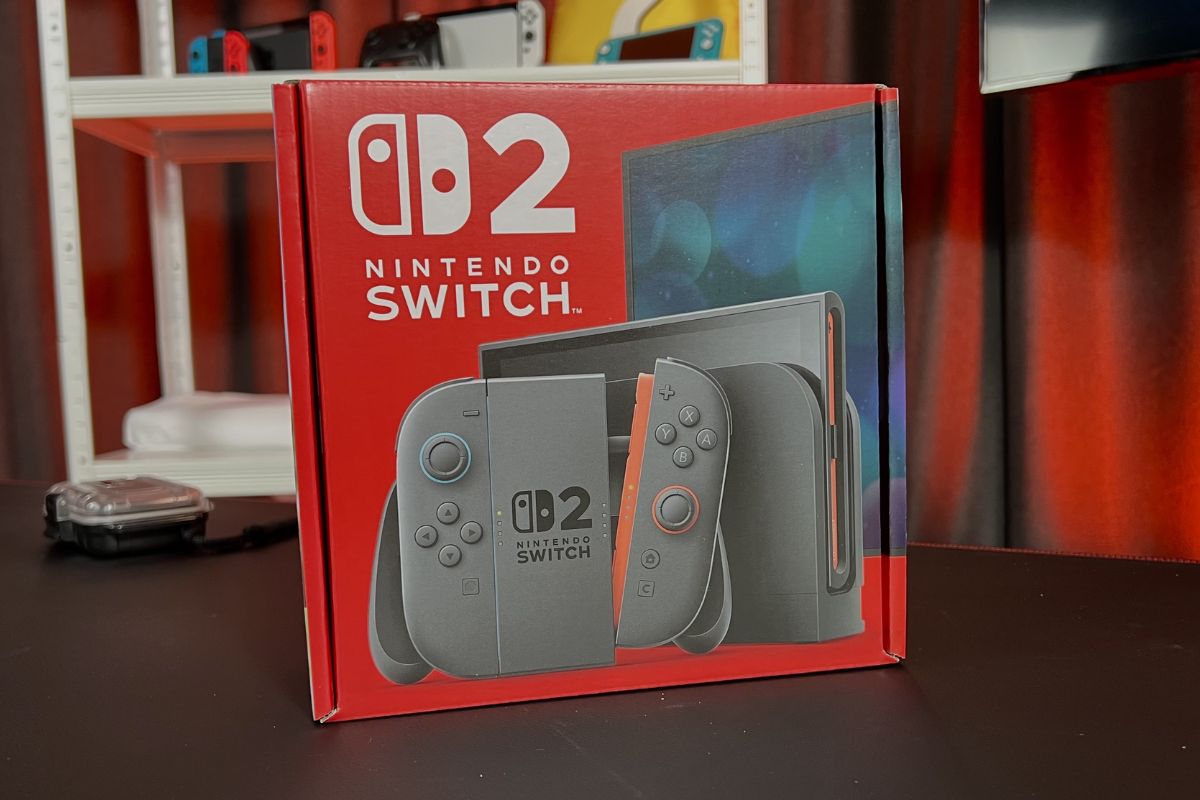 Nhân Viên Bán Hàng Vô Tình Làm Vỡ Màn Hình Nintendo Switch 2 Bằng Ghim Bấm