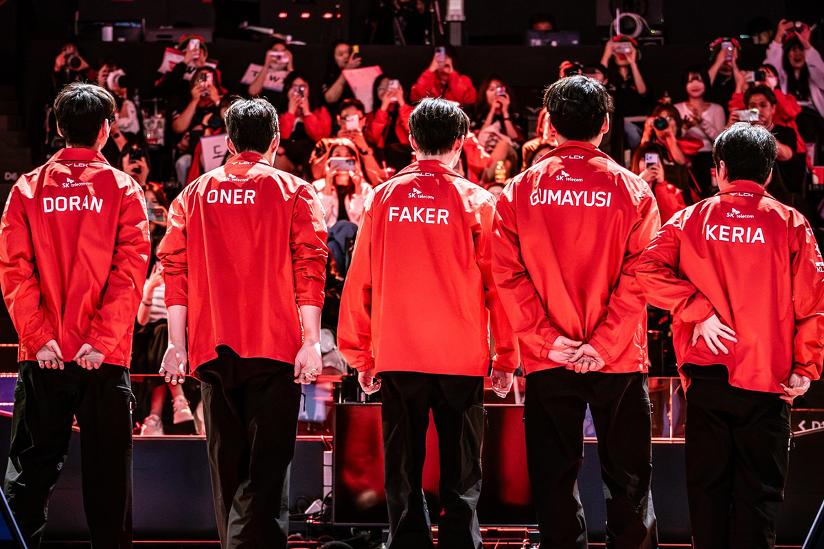 LMHT: Thượng tầng T1 lại có hành động khó hiểu trước trận đấu quan trọng của T1