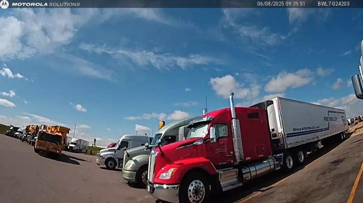 Gần 3.000 máy Nintendo Switch 2 trị giá 1,4 triệu USD bị trộm khỏi xe tải trên đường đến GameStop Texas