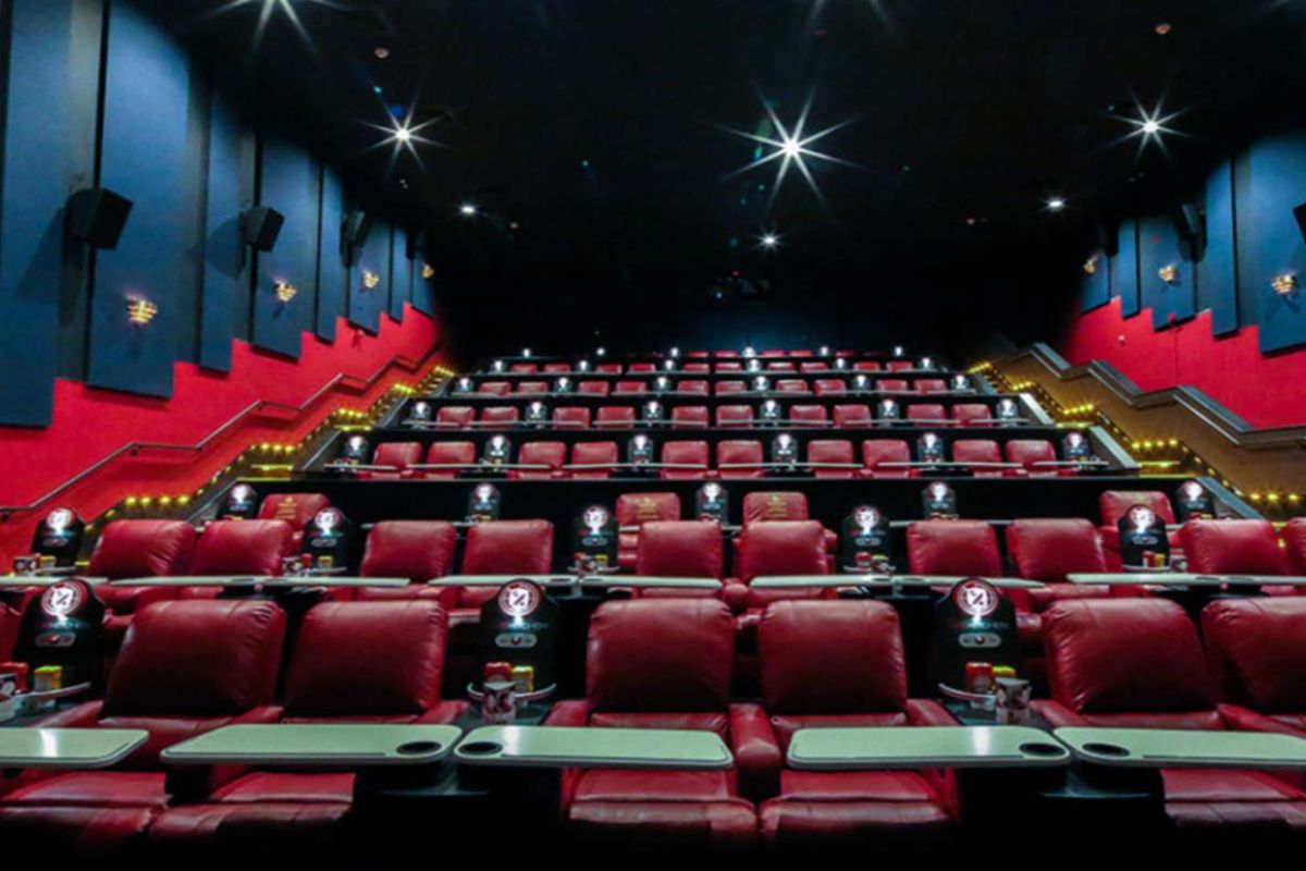 Dự Đoán Ngành Rạp Chiếu Phim Sẽ Từng Bước "Chết" Trước Năm 2045