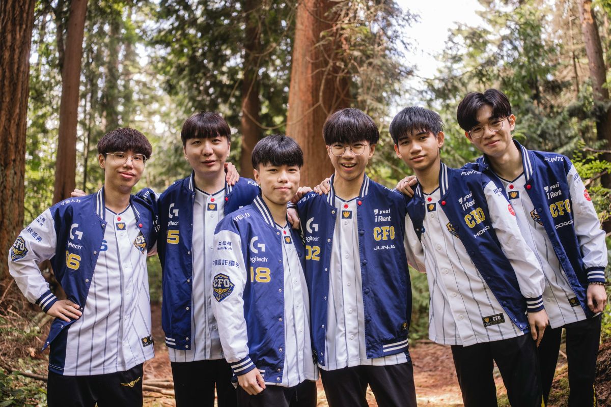 LMHT: CFO Tặng Gà Rán Cho Người Hâm Mộ Dựa Trên Thành Tích Tại MSI 2025