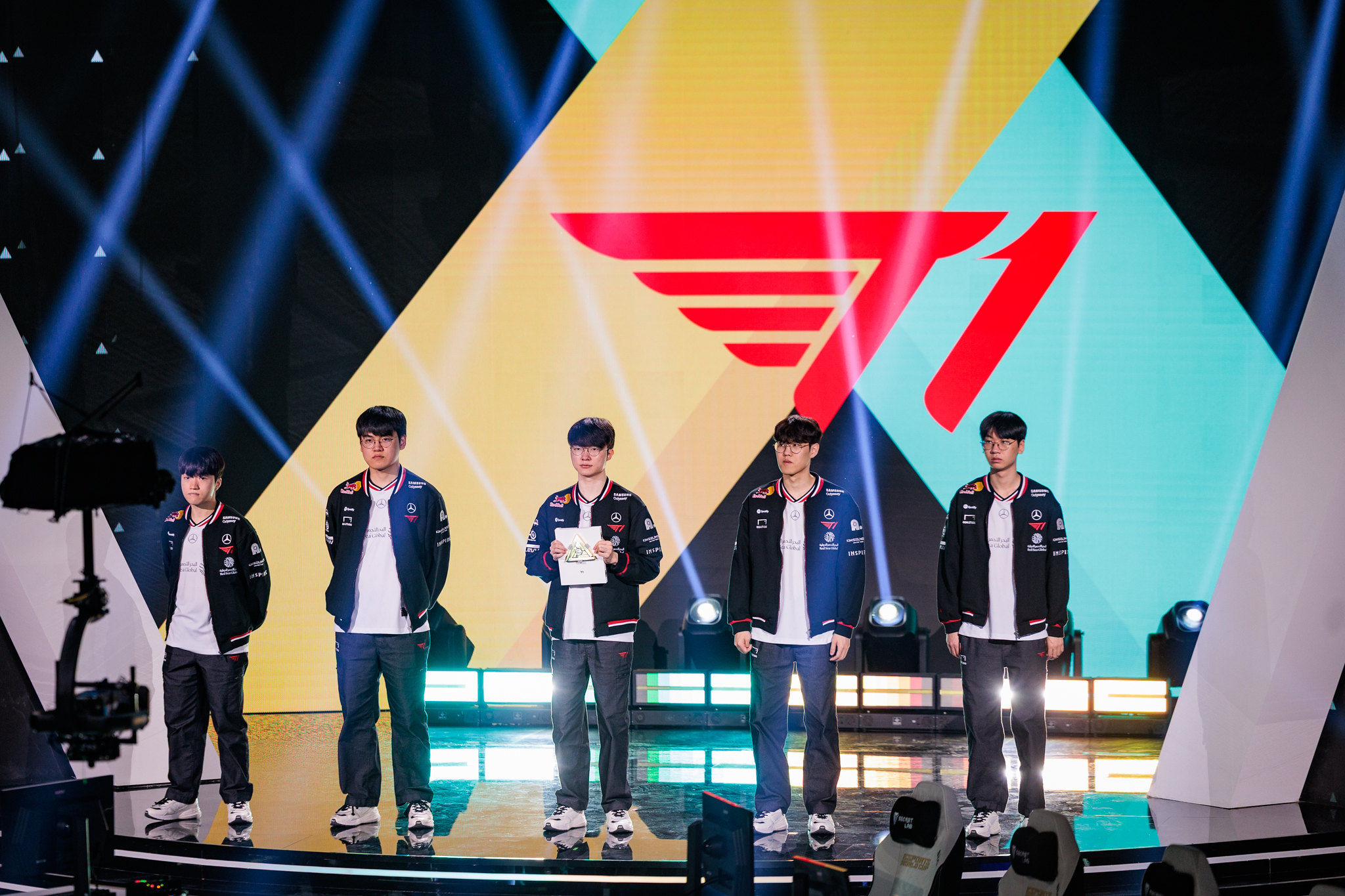 Esports World Cup 2025: T1 Đả Bại Movistar KOI, Sẵn Sàng Đối Mặt Với AG.AL