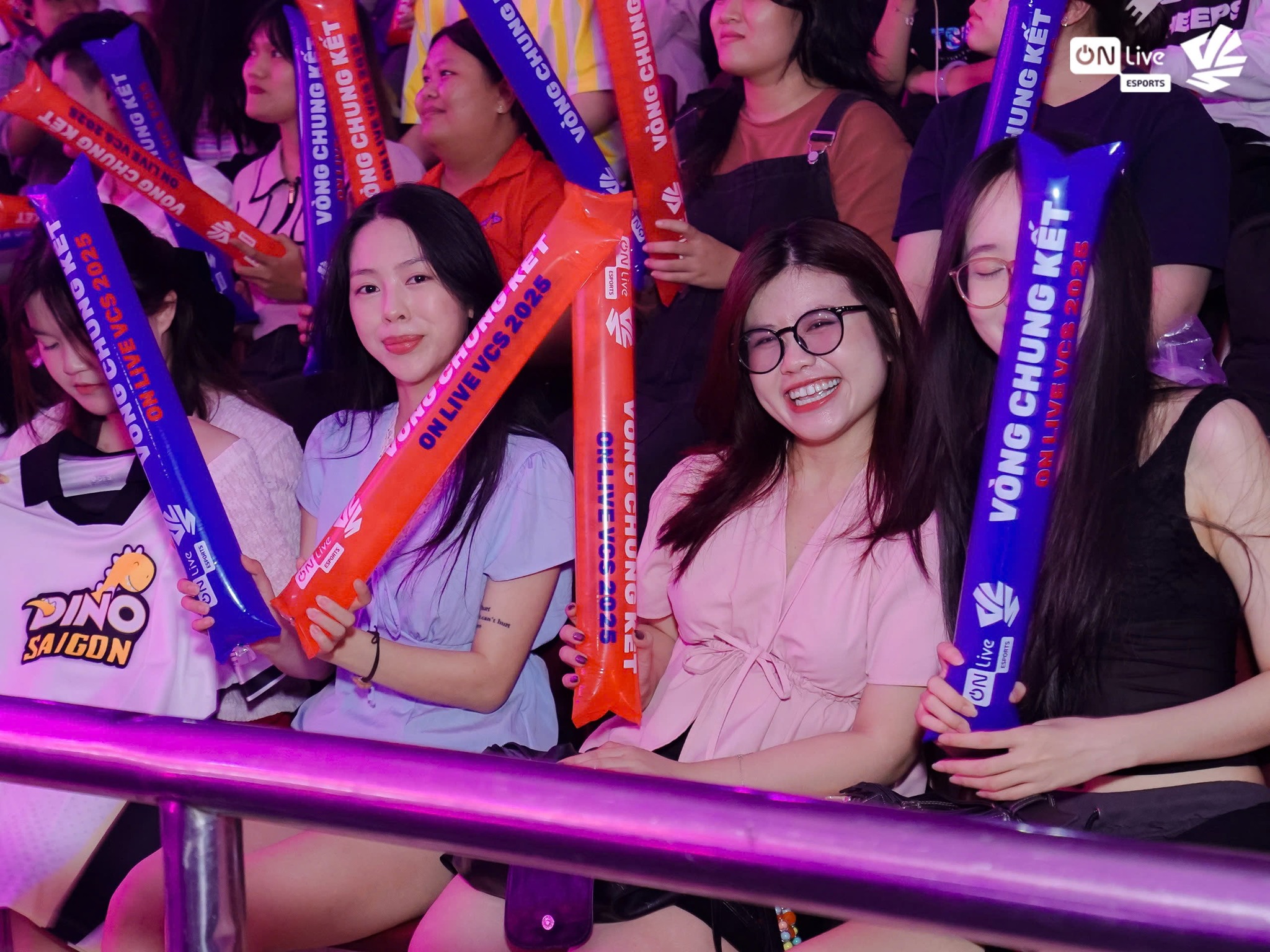 ON Live VCS 2025: Bầu Không Khí Sôi Nổi Của Ngày Thi Đấu Chung Kết