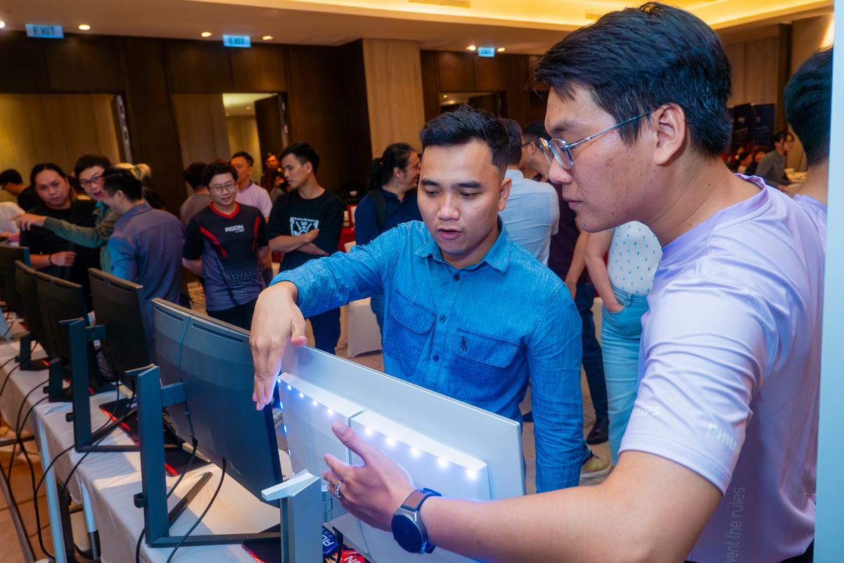 Philips Chính Thức Ra Mắt Loạt Màn Hình LCD Mới Với Công Nghệ Đột Phá Tại Việt Nam