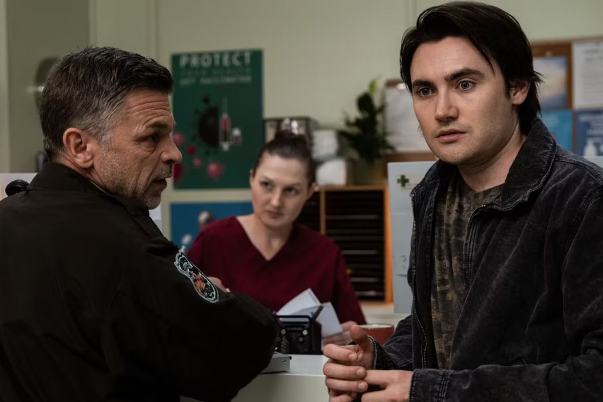 School Spirits Mùa 3 Hé Lộ Nội Dung Kịch Tính: Jennifer Tilly Thủ Vai Phản Diện Mới