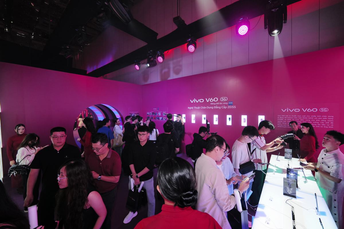 Vivo V60 5G Chính Thức Ra Mắt Thị Trường Việt Nam: Mang Cả Thế Giới Tới Gần Bạn Với Camera Siêu Tele ZEISS Thế Hệ Mới 