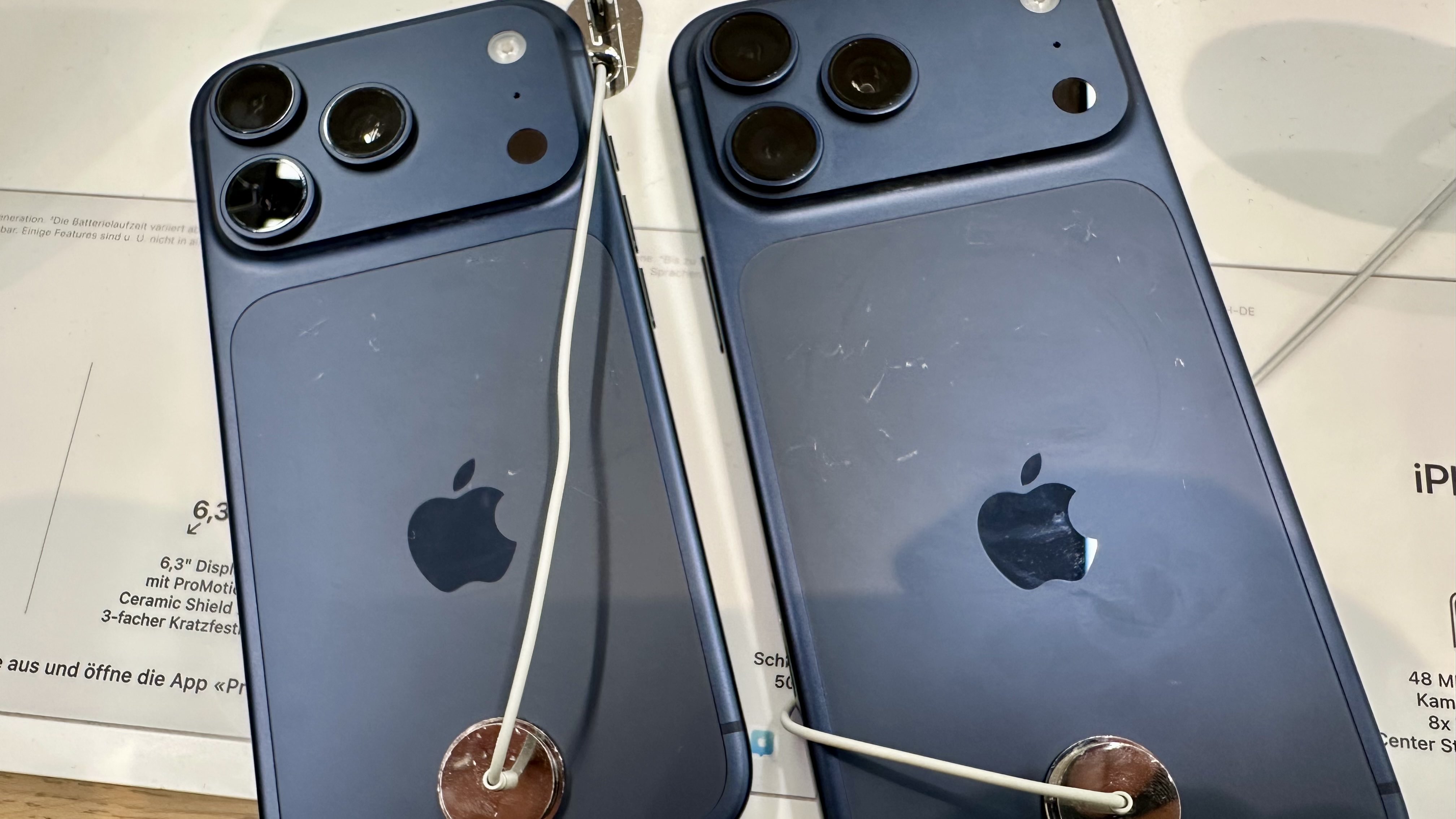 iPhone 17 vừa ra mắt đã gặp phàn nàn vì dễ trầy xước