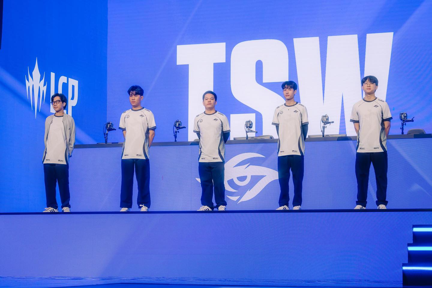 CKTG 2025: Tổng Hợp Kết Quả Ngày Thi Đấu Mở Màn Vòng Thụy Sĩ