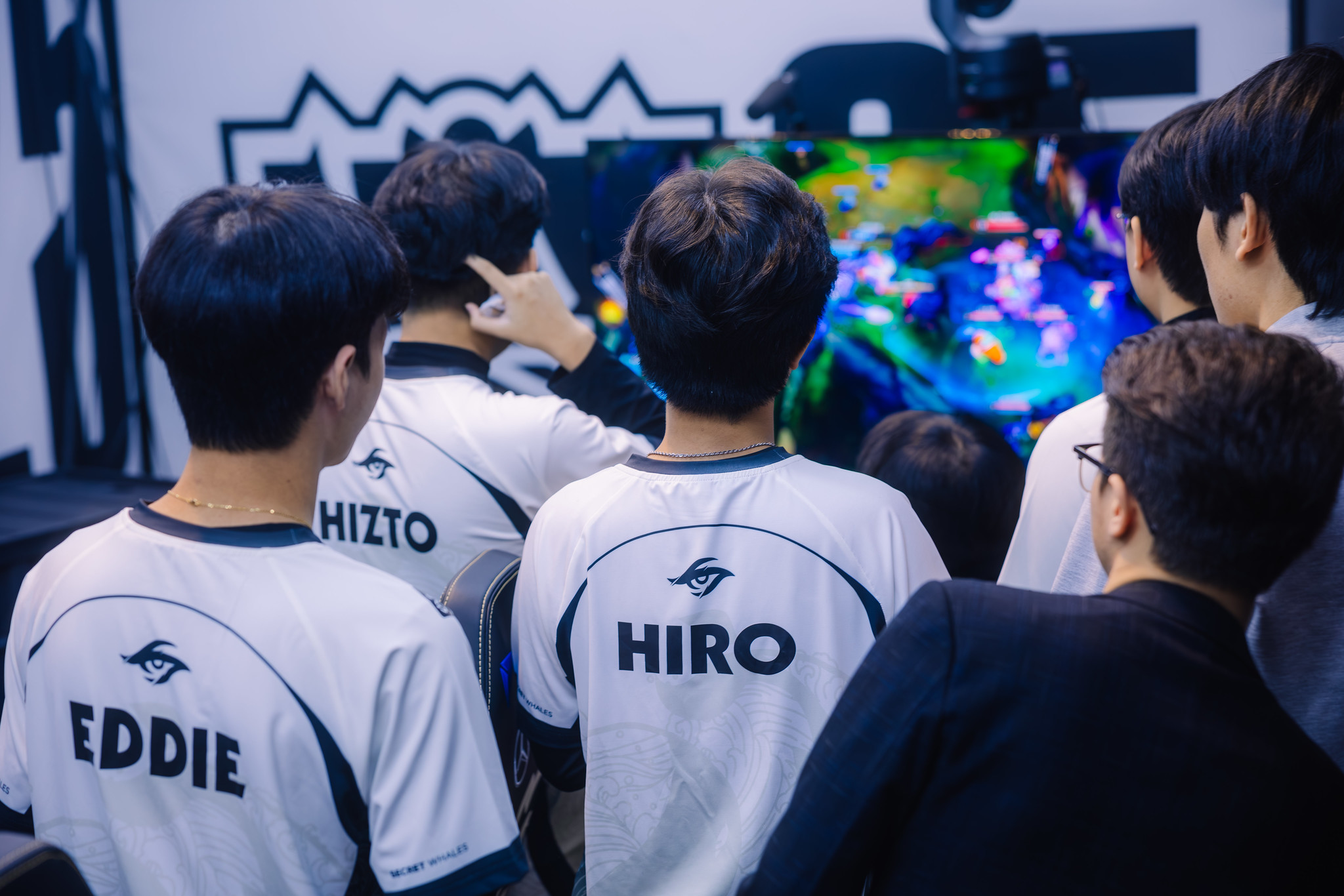 CKTG 2025: Tổng Hợp Kết Quả Nhánh Đấu 1-1, Nhiều Đội Tuyển Lớn Rơi Vào Vòng Nguy Hiểm