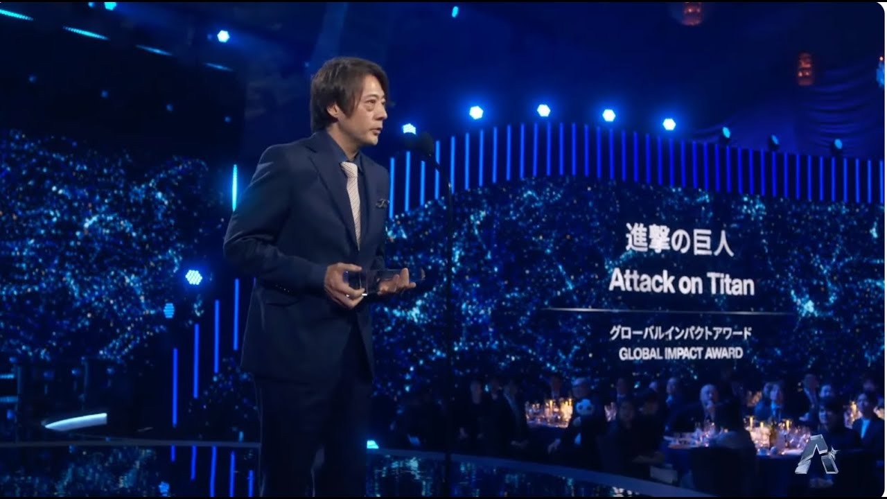 Attack on Titan: Hajime Isayama được vinh danh với giải Global Impact Award sau những tranh cãi