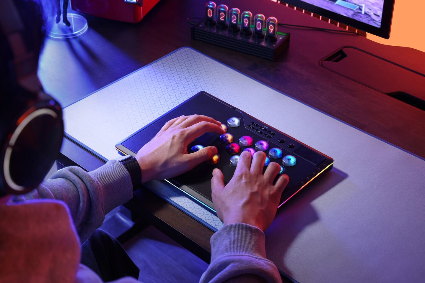 Corsair Novablade Pro ra mắt: Tay cầm không cần gạt dành riêng cho game thủ đối kháng