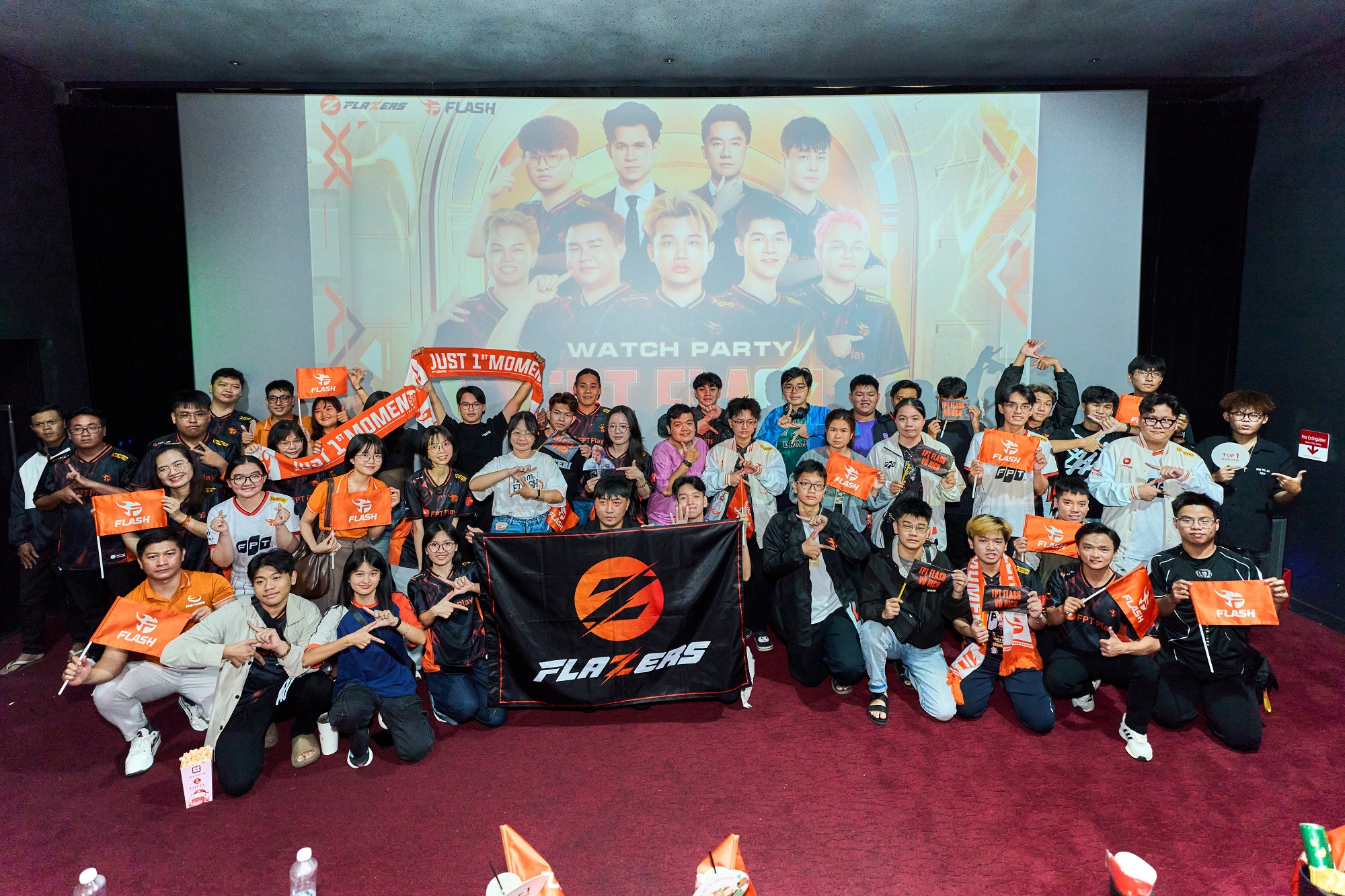 Người Hâm Mộ FPT Flash Bùng Nổ Cảm Xúc Trước Chiến Thắng Lịch Sử Tại ĐTDV Mùa Đông 2025