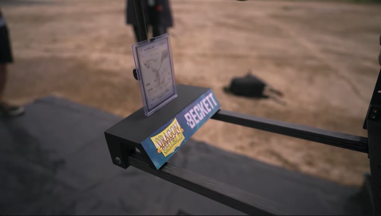 Khi Thẻ Bài Pokemon Được Bay Vào Vũ Trụ Để Thử Độ Bền Của ... Màng Bọc Bảo Vệ