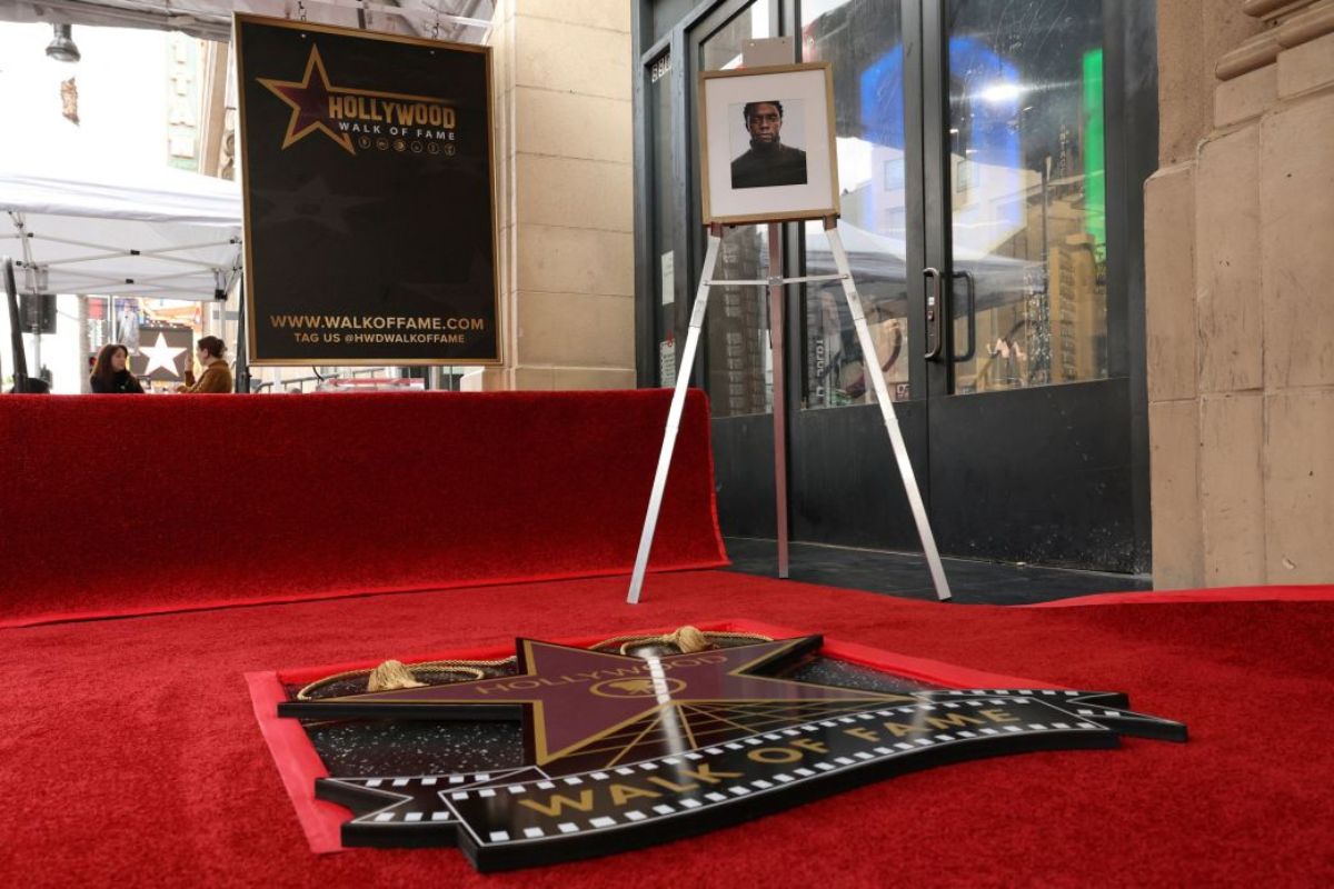 Cố Diễn Viên Chadwick Boseman Nhận Ngôi Sao Trên Đại lộ Danh Vọng Hollywood