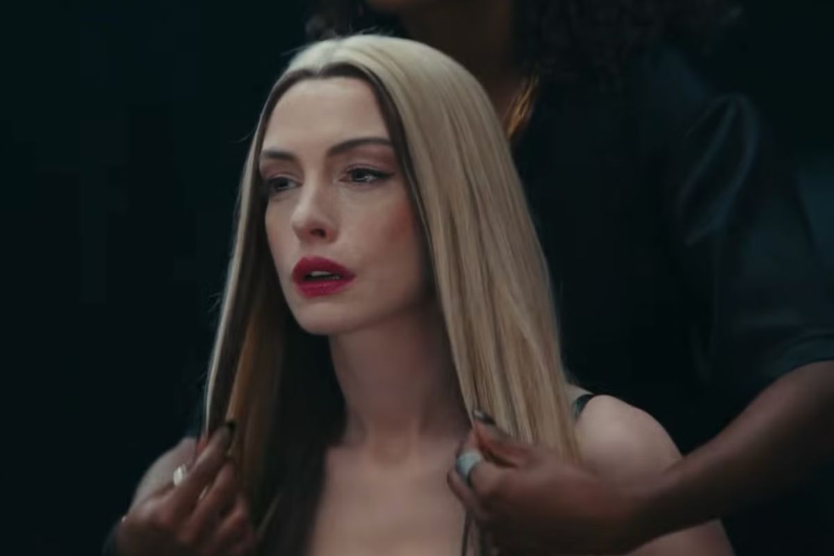 Anne Hathaway Gây Choáng Trong Trailer Kinh Dị Nhạc Pop Mother Mary