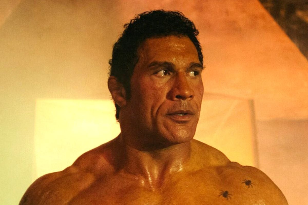 Biến Hình Dwayne Johnson Thành Mark Kerr: Hậu Trường Hóa Trang Gây Choáng