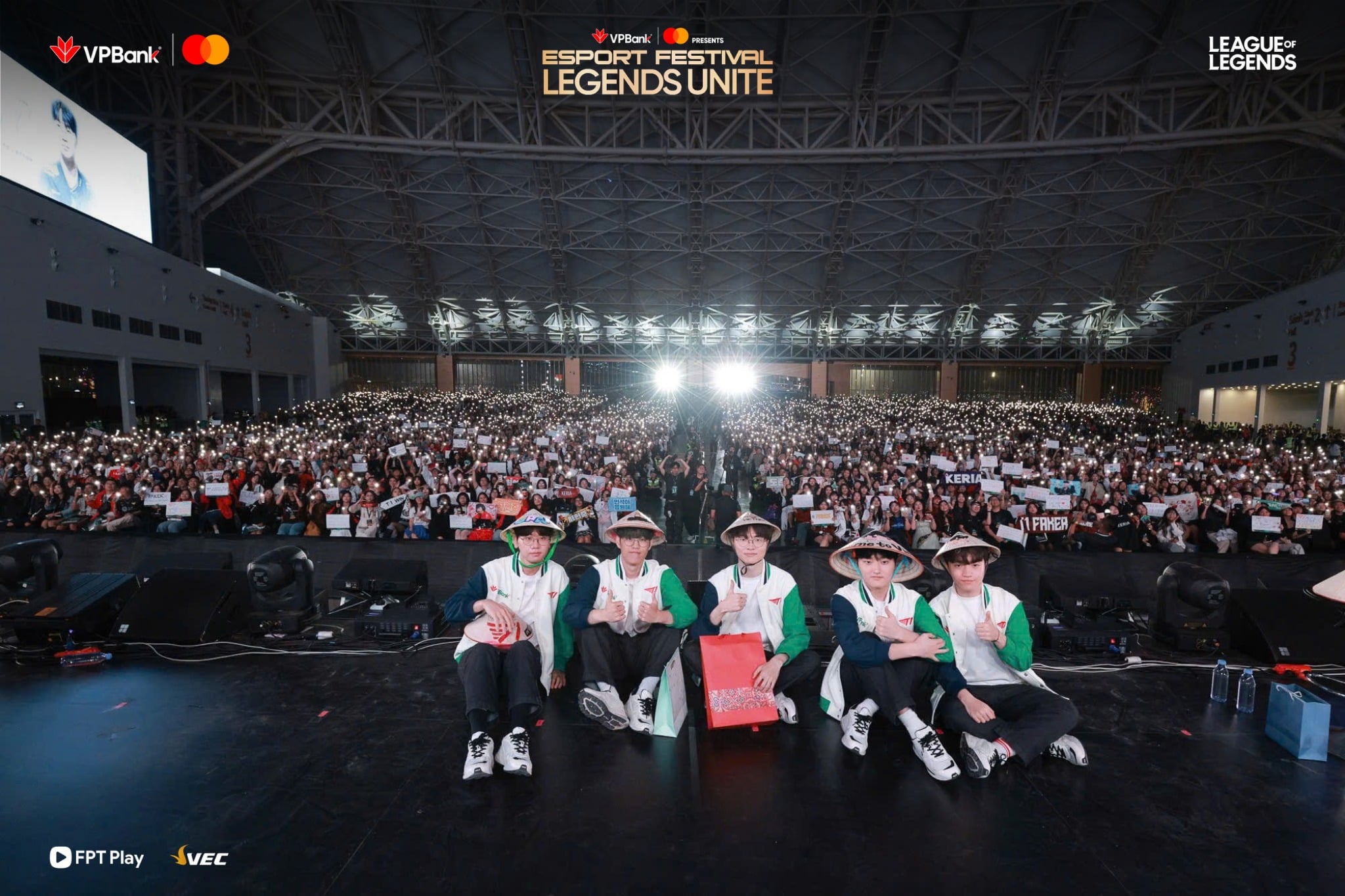 LMHT: Chuẩn Bị Hai Năm Cho Fan Meeting T1 Nhưng Kết Quả Đạt Được Khiến Fan Ngã Ngửa