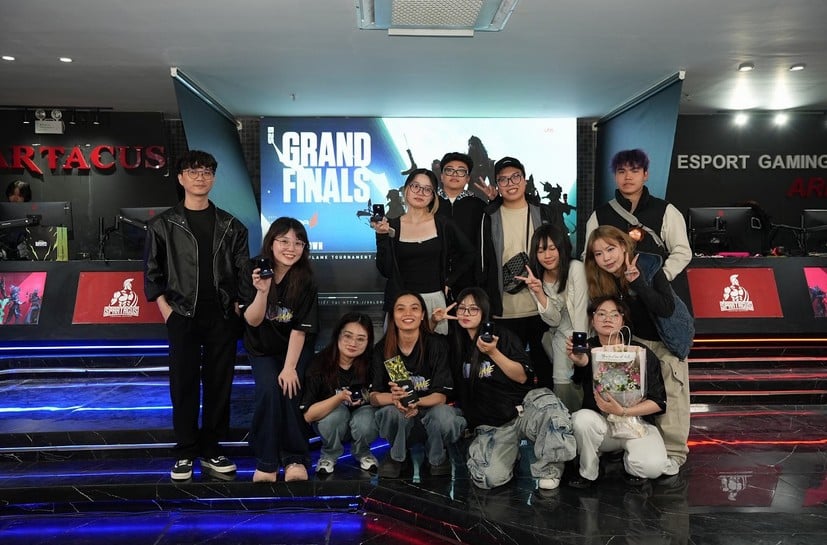 Bùng nổ cảm xúc tại Chung kết Offline giải đấu VALORANT Rising Flame