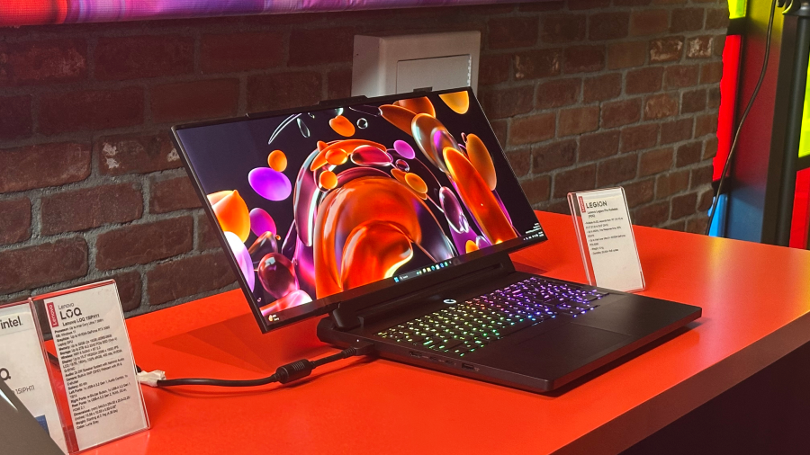 Lenovo trình làng concept laptop gaming màn hình cuộn siêu rộng tại CES 2026