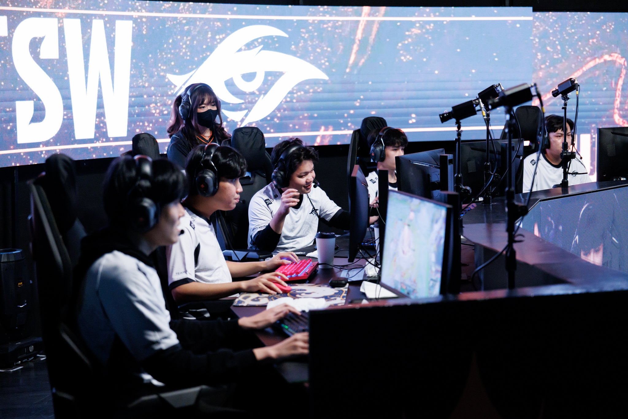 LCP 2026: Tuần Thi Đấu Mở Màn Áp Đảo Của Các Đại Diện LMHT Việt Nam