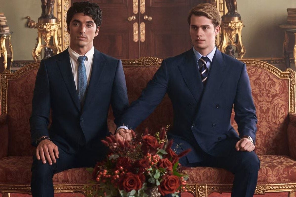 Red, White & Royal Wedding Khởi Quay: Uma Thurman Và Dàn Sao Cũ Đồng Loạt Trở Lại