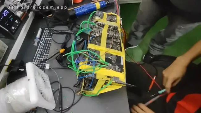 Nvidia RTX 5070 Ti "Frankenstein" Đạt Điểm Hiệu Năng Ấn Tượng Sau Sửa Chữa Kỹ Thuật Đặc Biệt