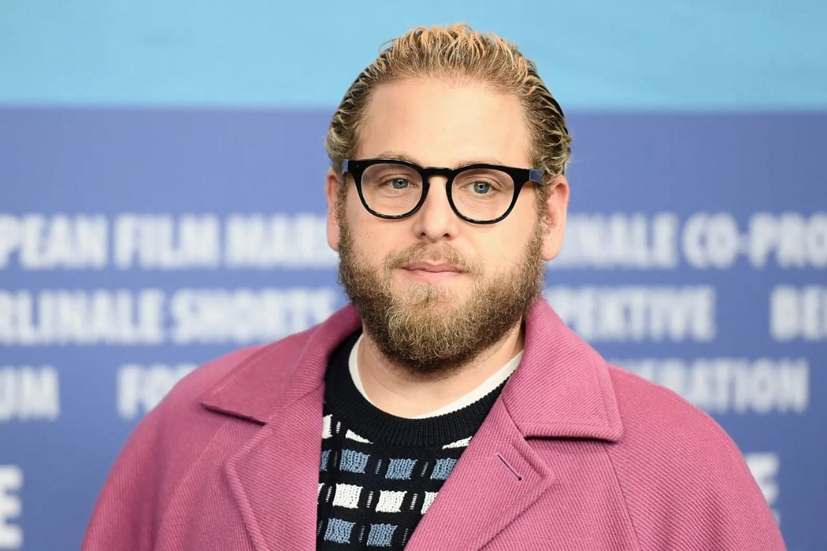 Diễn Viên Jonah Hill “Khó Nhận Ra” Trong Phim Mới Đóng Cùng Keanu Reeves
