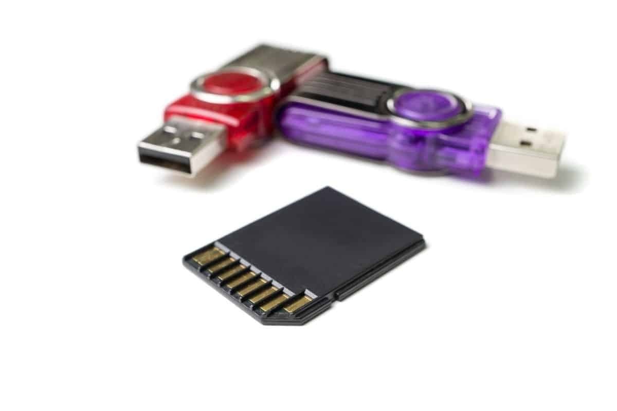 Giá thẻ nhớ và USB tăng hơn 120%