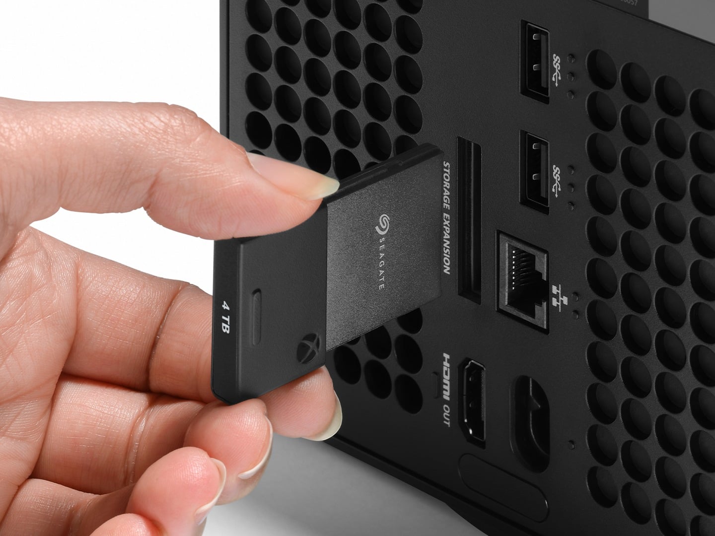 Xbox expansion card rẻ hơn SSD và dùng được cho cả PC