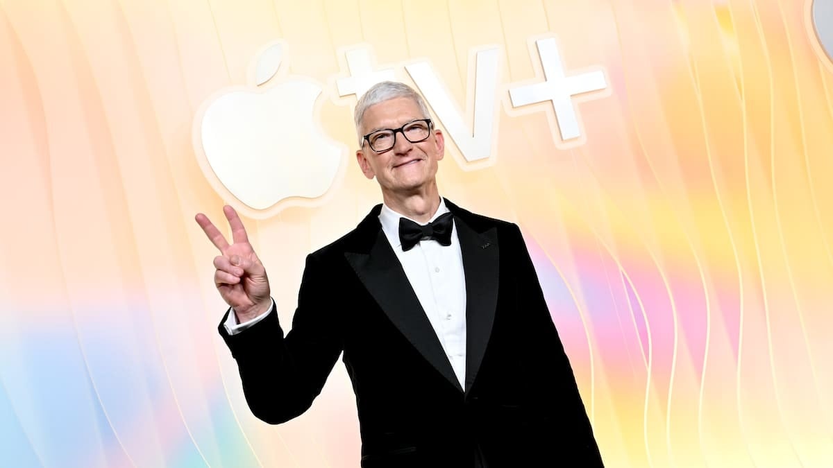 Tim Cook rời ghế CEO Apple sau 14 năm, John Ternus chính thức kế nhiệm