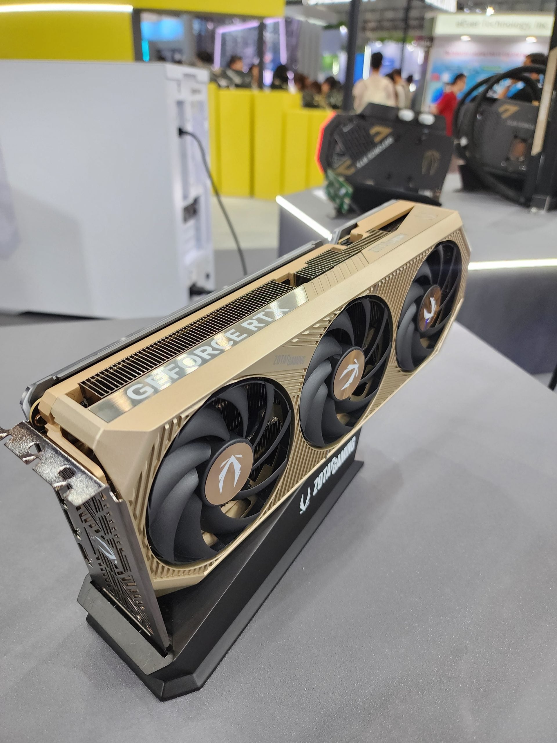 ZOTAC Trình Làng Mini PC RTX 5080 Nhỏ Nhất Thế Giới Và Loạt GPU RTX 50 Tại Computex 2026
