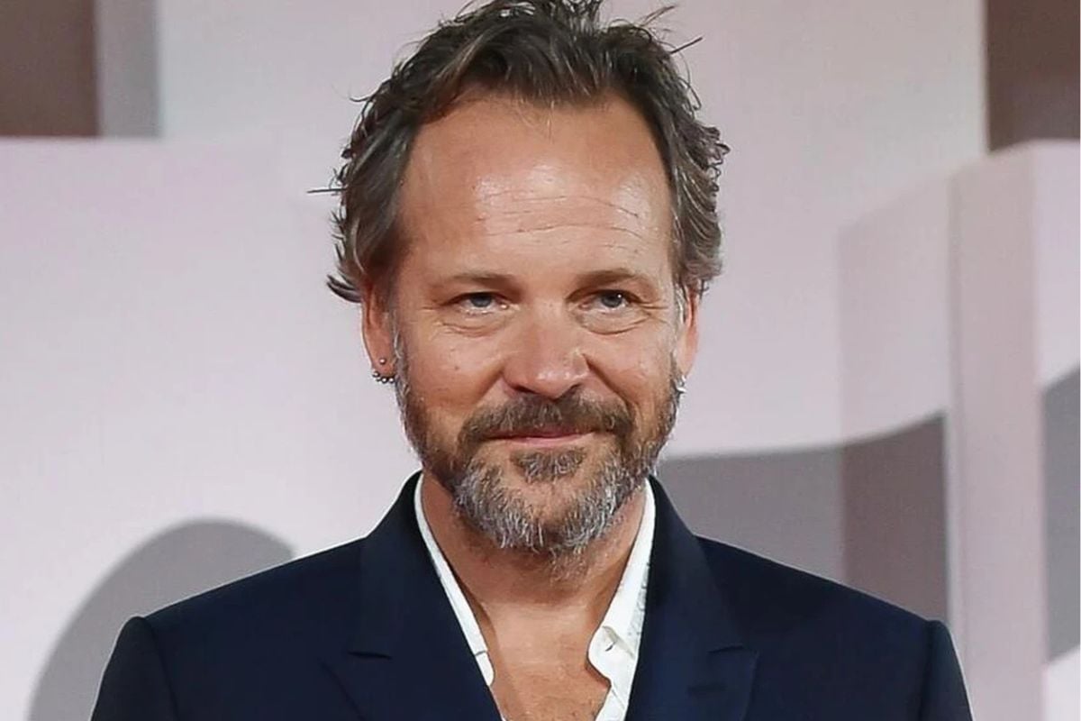 Peter Sarsgaard Gia Nhập The Last of Us Mùa 3, HBO Tạm Dừng Quay Phim Vì World Cup