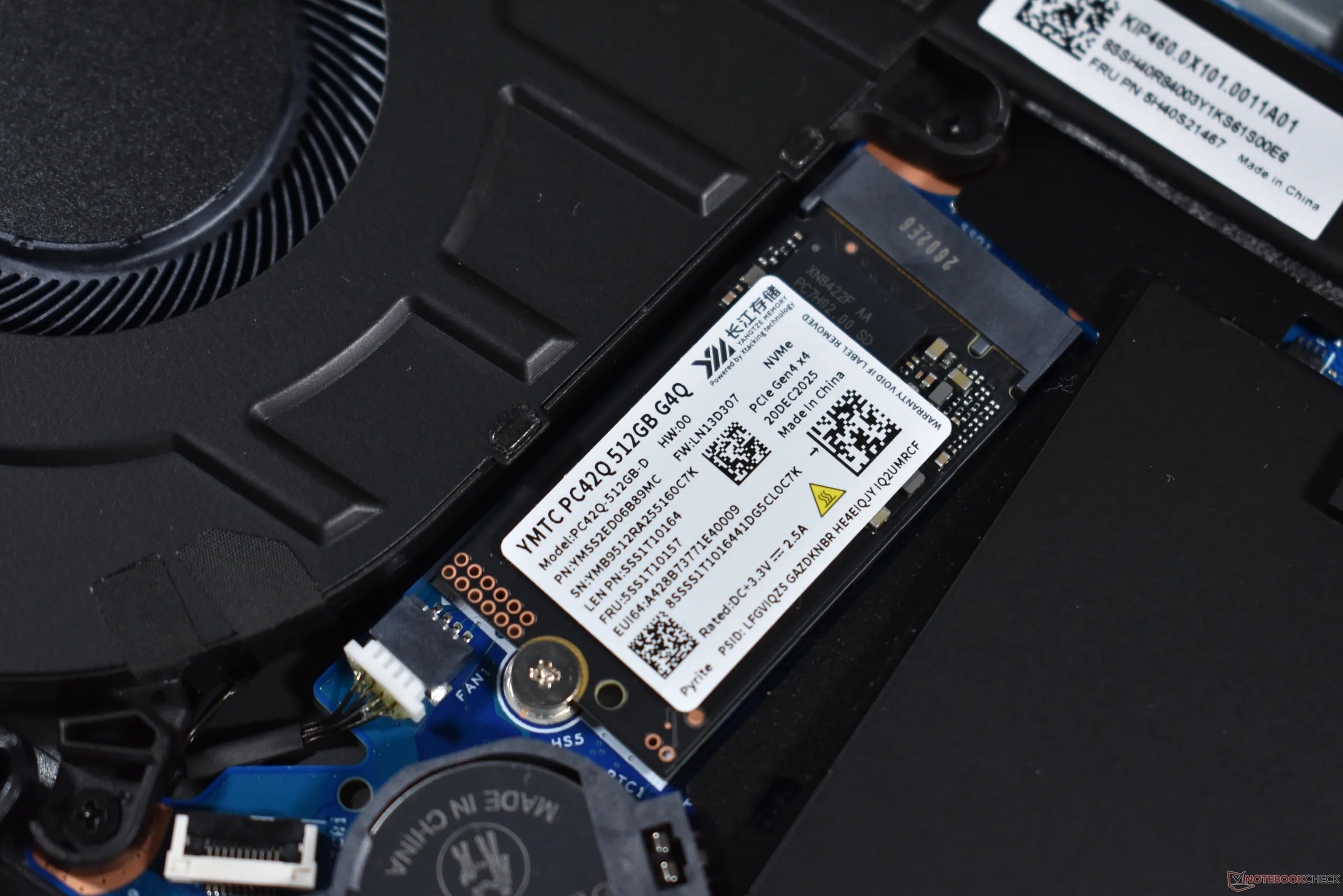 Lenovo bắt đầu sử dụng SSD YMTC của Trung Quốc trên ThinkBook 14 G9