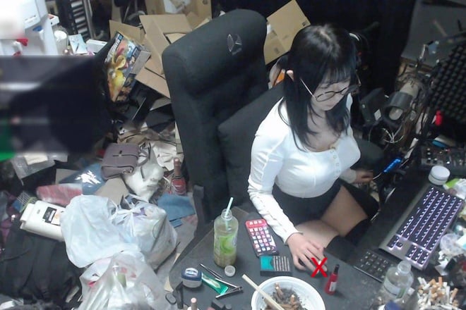 Cú lột xác ngoạn mục: Nữ Streamer Beamori Yurumo "dọn sạch" căn phòng ngập rác, tự viết nên màn tái sinh đời thực