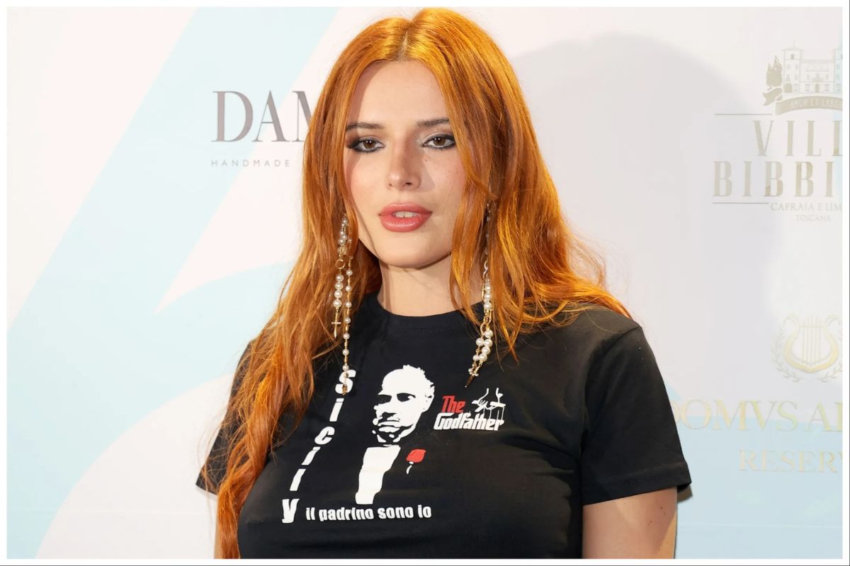 Bella Thorne Sẽ Viết Kịch Bản Và Đạo Diễn Spring Breakers 2