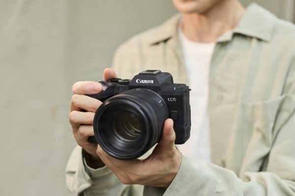 EOS R8 Mark II  - Khơi nguồn khám phá, mở ra góc nhìn mới về thế giới