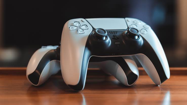 PS5 bẻ khóa giờ có thể chạy game Nintendo Switch nhờ trình giả lập