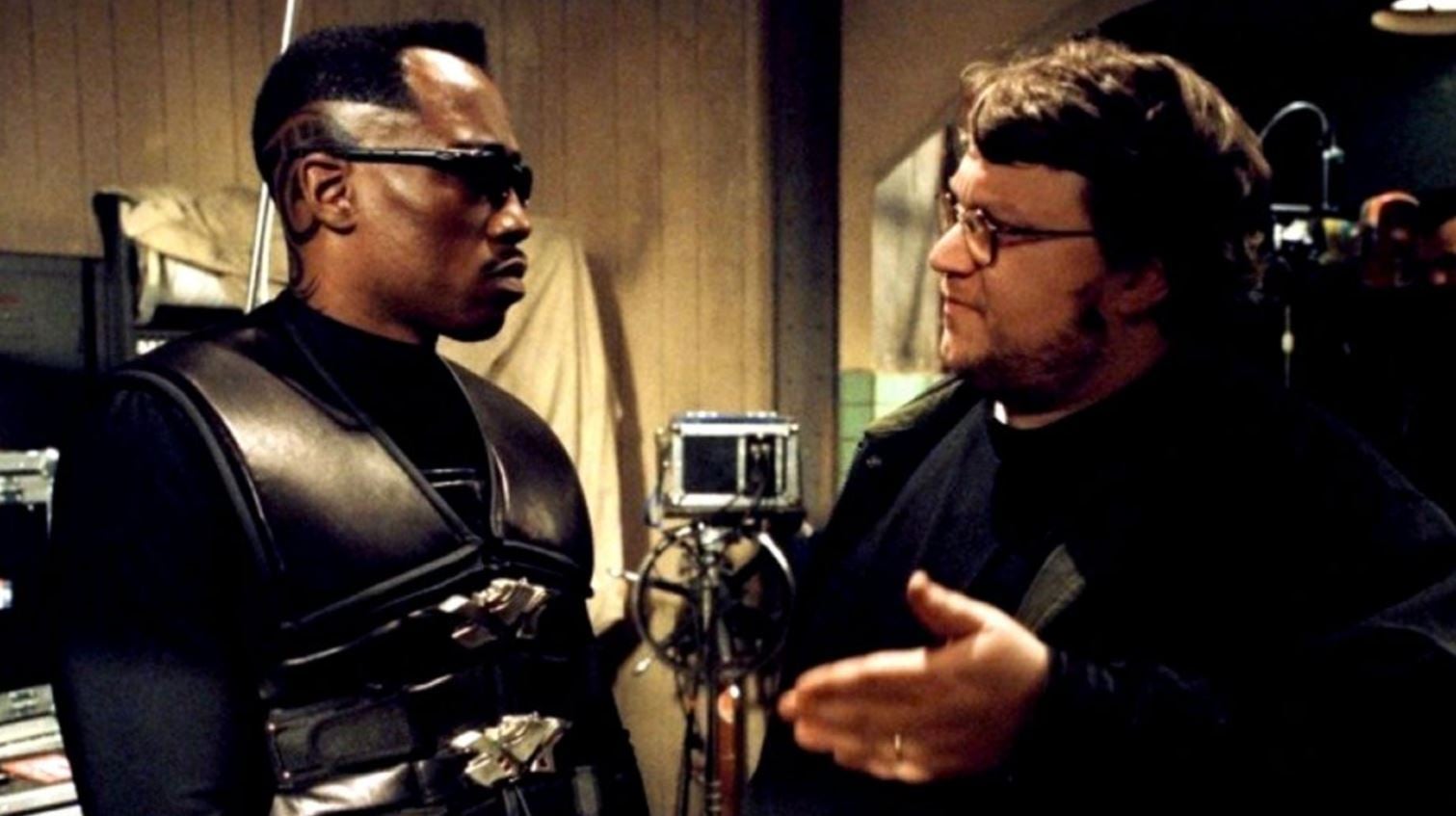 Guillermo del Toro nhớ lại thời kỳ “uống 40 lon Red Bull mỗi ngày” khi quay Blade II