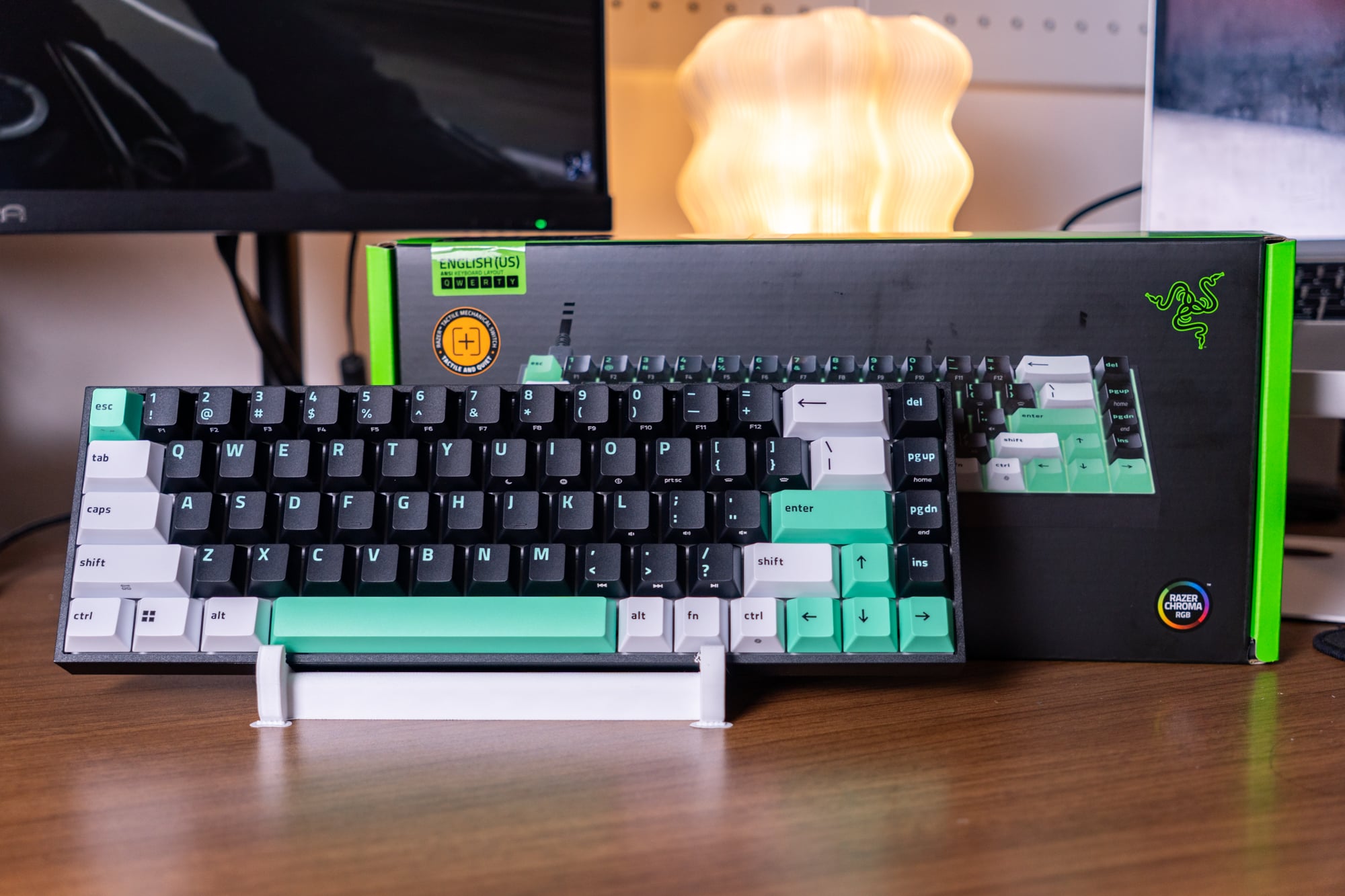 Razer Reclusa X Mini 65%: Cảm giác gõ bàn phím custom, loạt tính năng gaming 