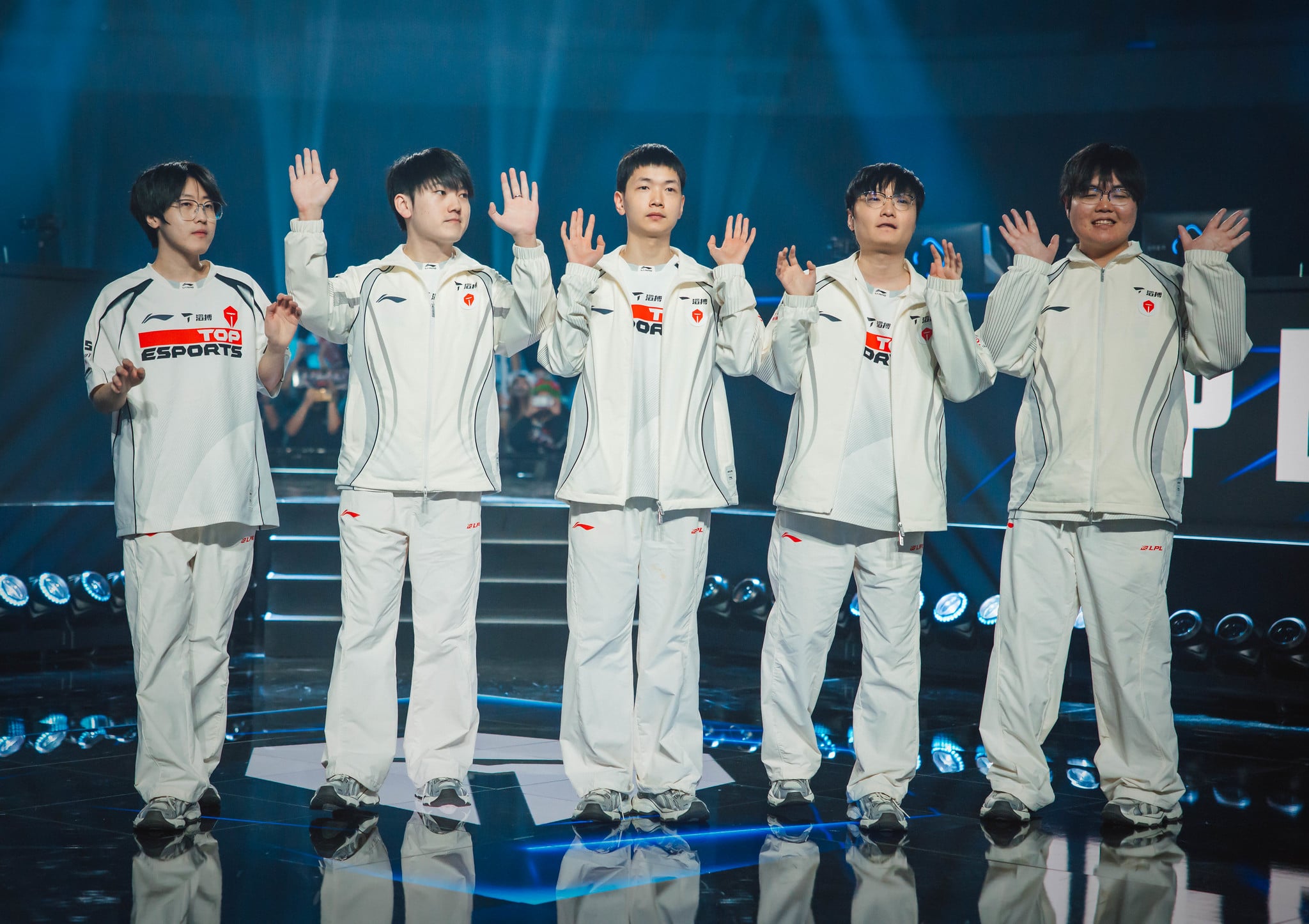 CKTG 2026: 369 Đưa TOP Esports Vào Tứ Kết, CFO Chính Thức Dừng Bước
